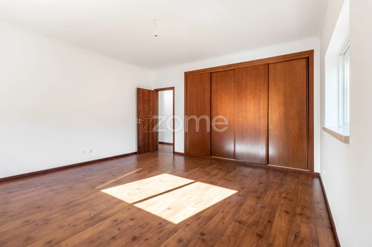 Moradia T3 para Venda em Alcobaça e Vestiaria Foto 39