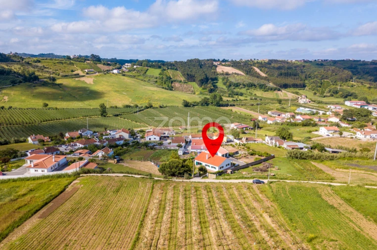 Moradia T3 para Venda em Alcobaça e Vestiaria Foto 49