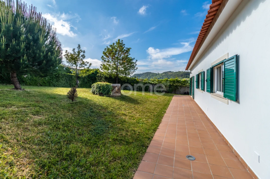 Moradia T3 para Venda em Alcobaça e Vestiaria Foto 16