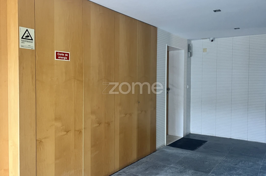 Apartamento T4 para Venda em Cascais e Estoril Foto 3
