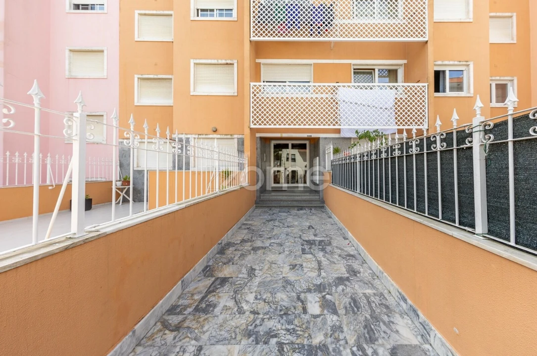 Apartamento T3 para Venda em Póvoa de Santa Iria e Forte da Casa Foto 1