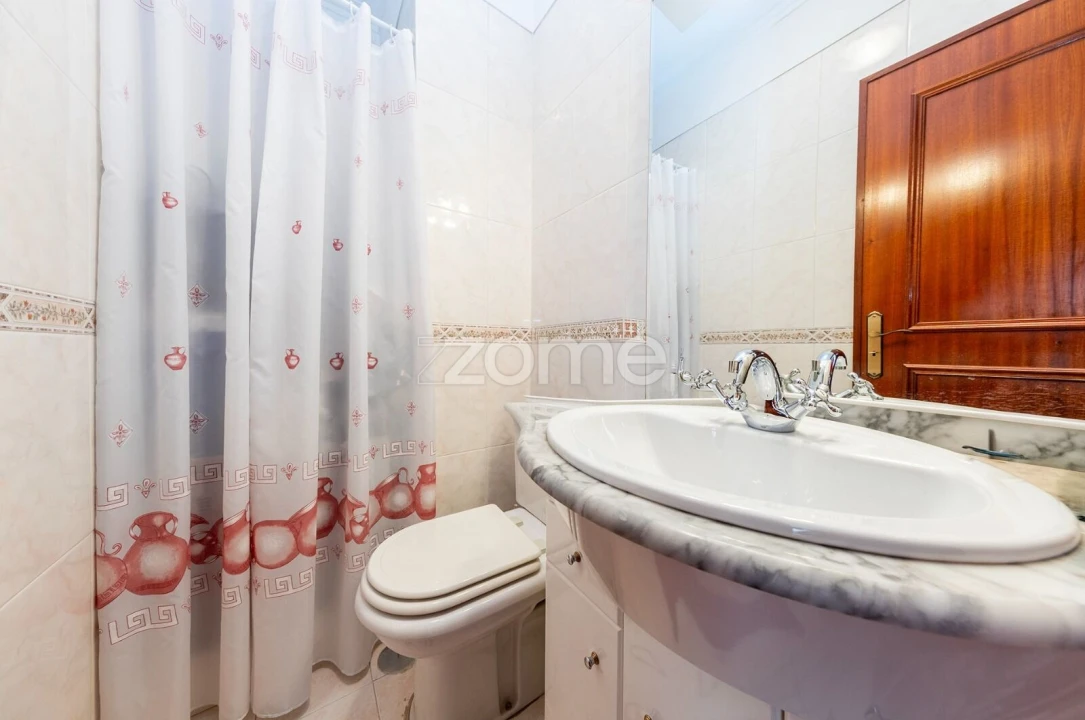 Apartamento T3 para Venda em Póvoa de Santa Iria e Forte da Casa Foto 13