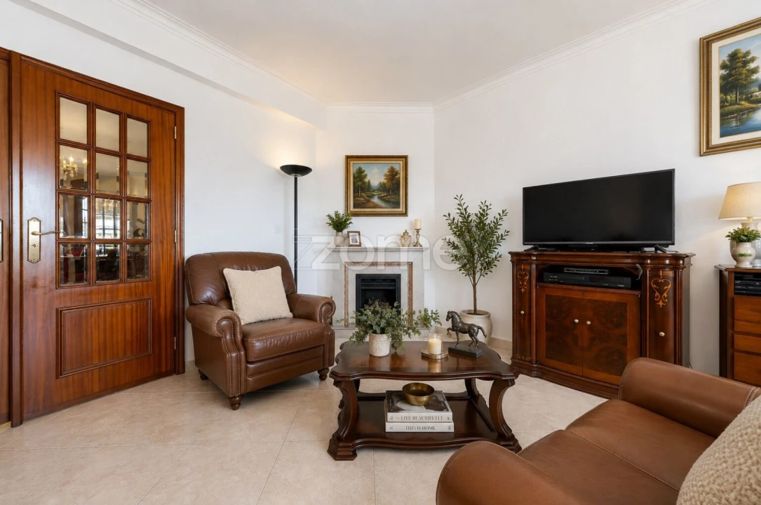 Apartamento T3 para Venda em Póvoa de Santa Iria e Forte da Casa Foto 6