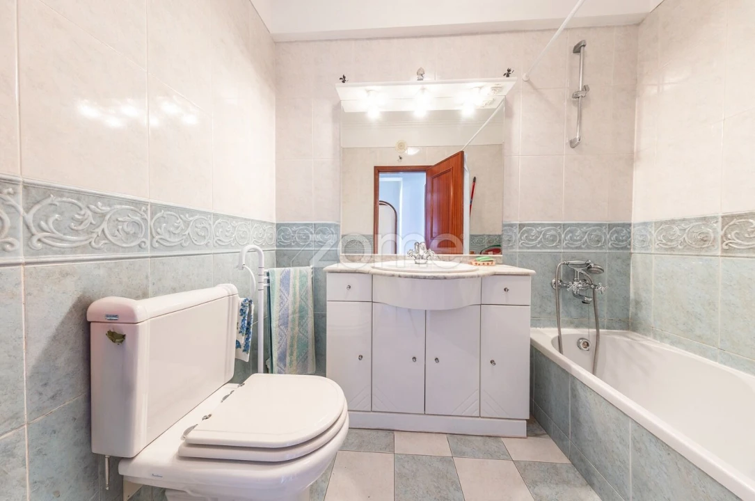 Apartamento T3 para Venda em Póvoa de Santa Iria e Forte da Casa Foto 16