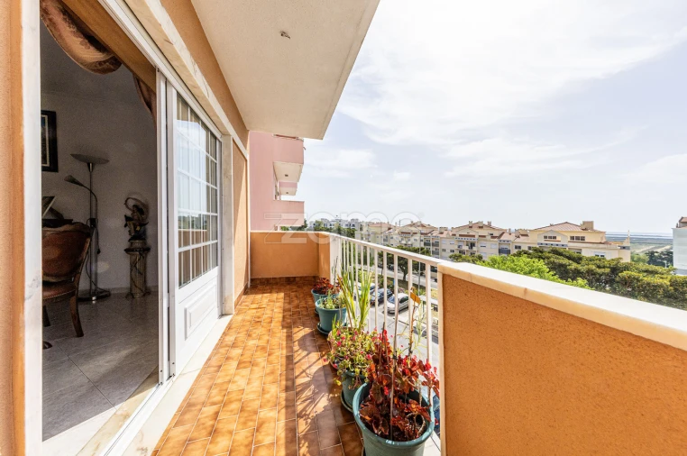 Apartamento T3 para Venda em Póvoa de Santa Iria e Forte da Casa Foto 9