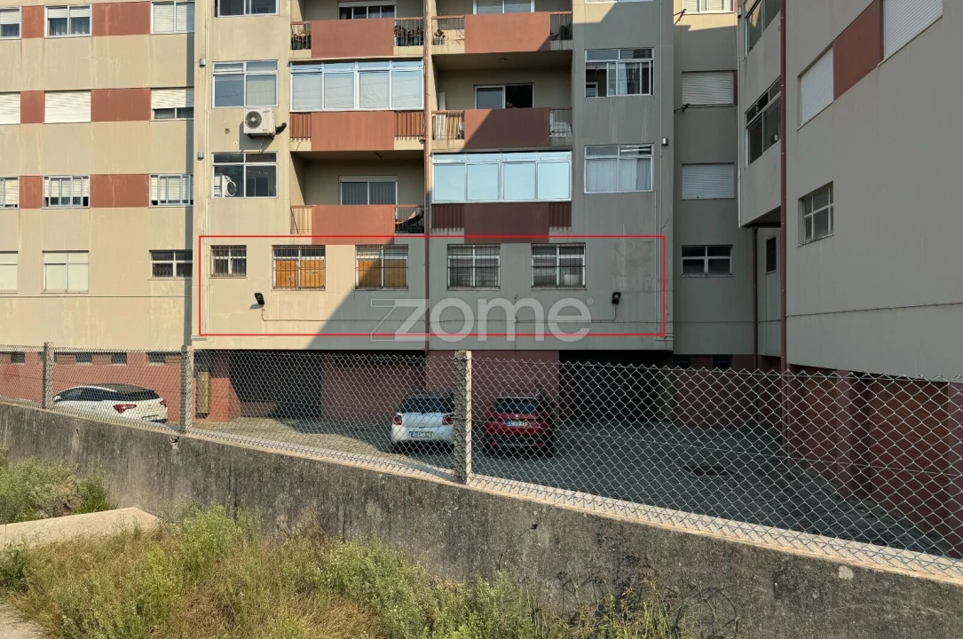 Apartamento T1 para Venda em São Paio de Oleiros Foto 19