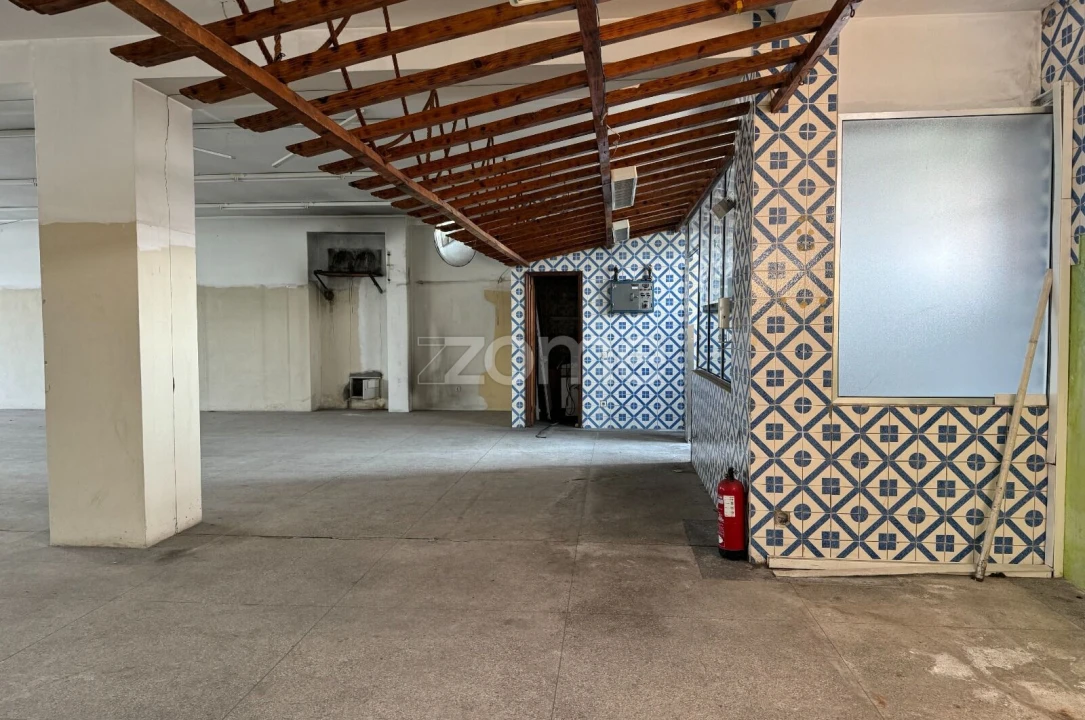 Apartamento T1 para Venda em São Paio de Oleiros Foto 11
