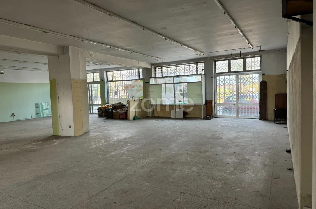 Apartamento T1 para Venda em São Paio de Oleiros Foto 14