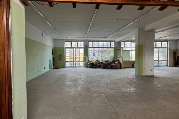Apartamento T1 para Venda em São Paio de Oleiros Foto 9