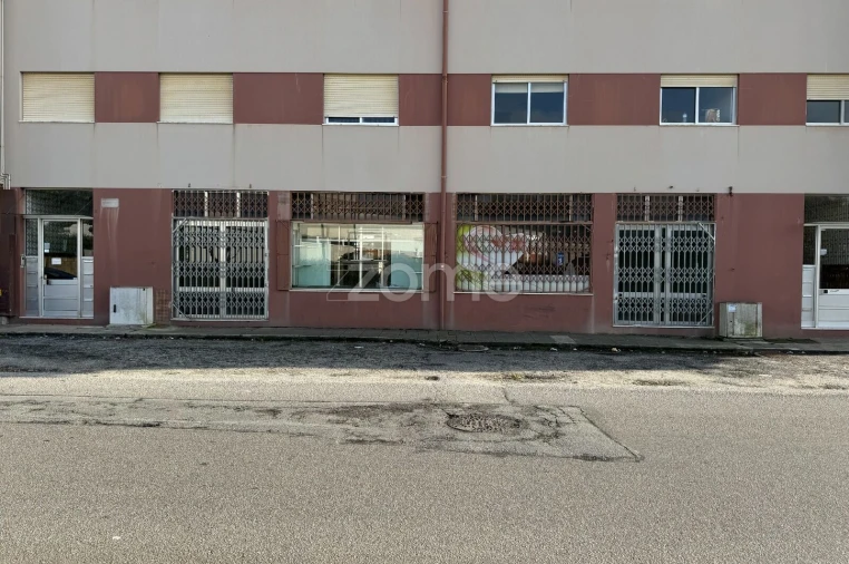Apartamento T1 para Venda em São Paio de Oleiros Foto 5