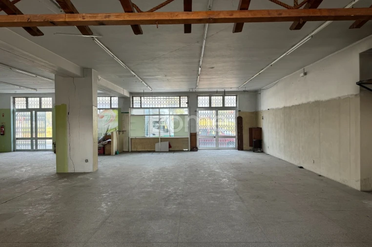 Apartamento T1 para Venda em São Paio de Oleiros Foto 16