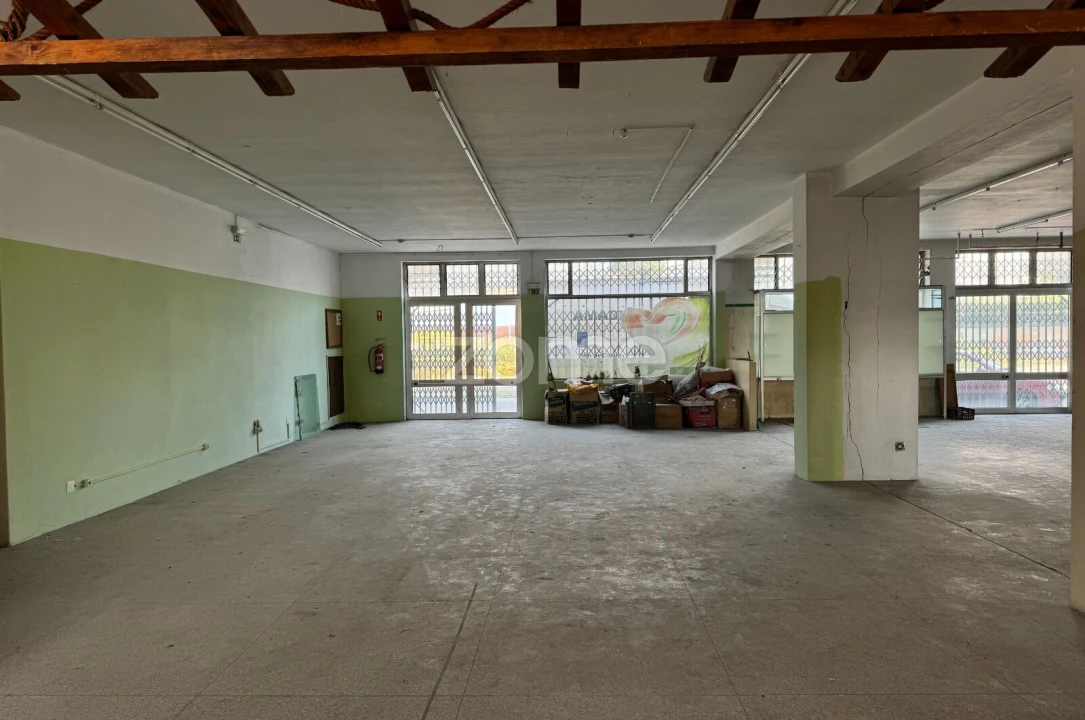 Apartamento T1 para Venda em São Paio de Oleiros Foto 15