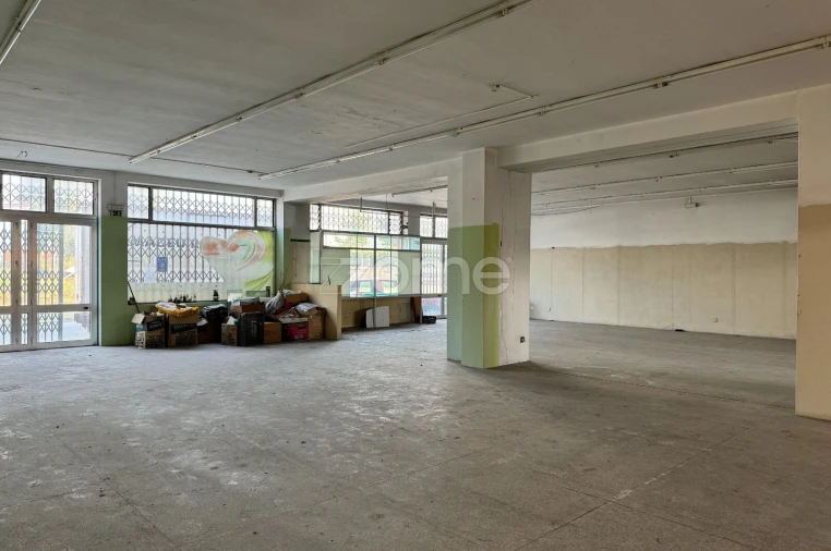 Apartamento T1 para Venda em São Paio de Oleiros Foto 6