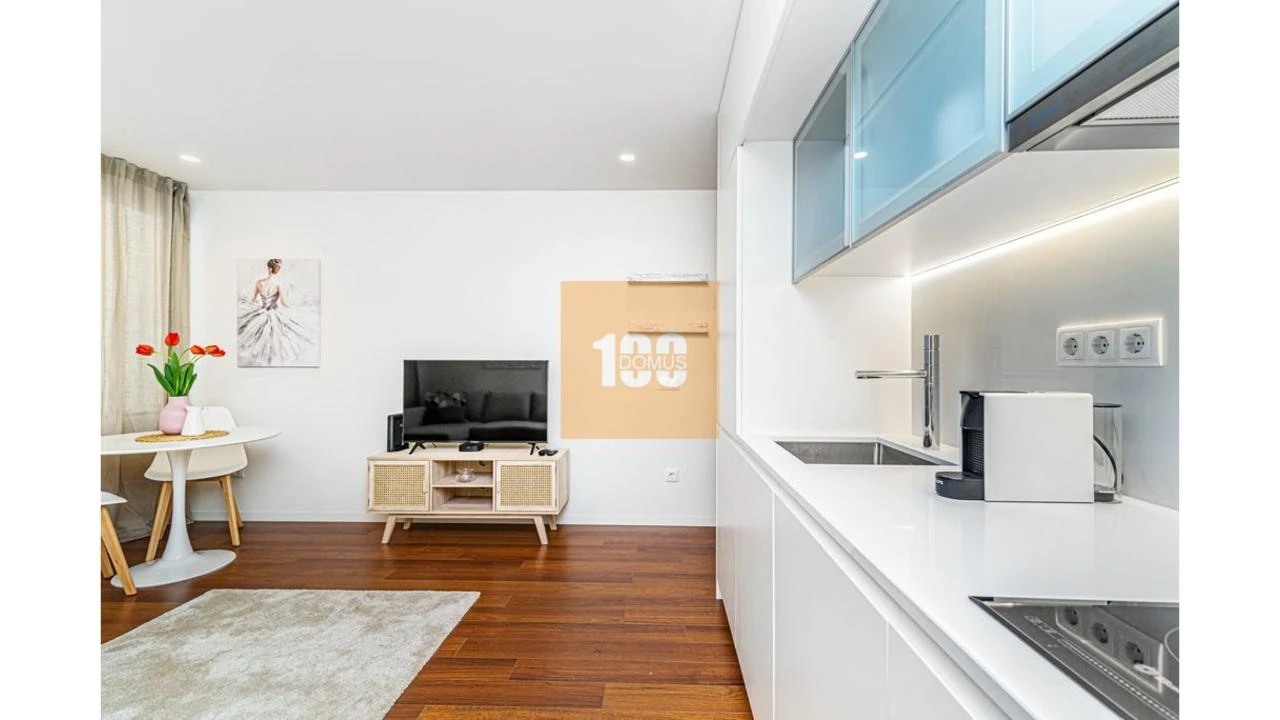 Apartamento T1 para Venda em Cedofeita, Santo Ildefonso, Sé, Miragaia, São Nicolau e Vitória Foto 8