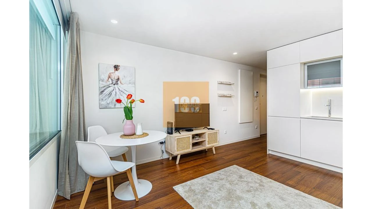 Apartamento T1 para Venda em Cedofeita, Santo Ildefonso, Sé, Miragaia, São Nicolau e Vitória Foto 10