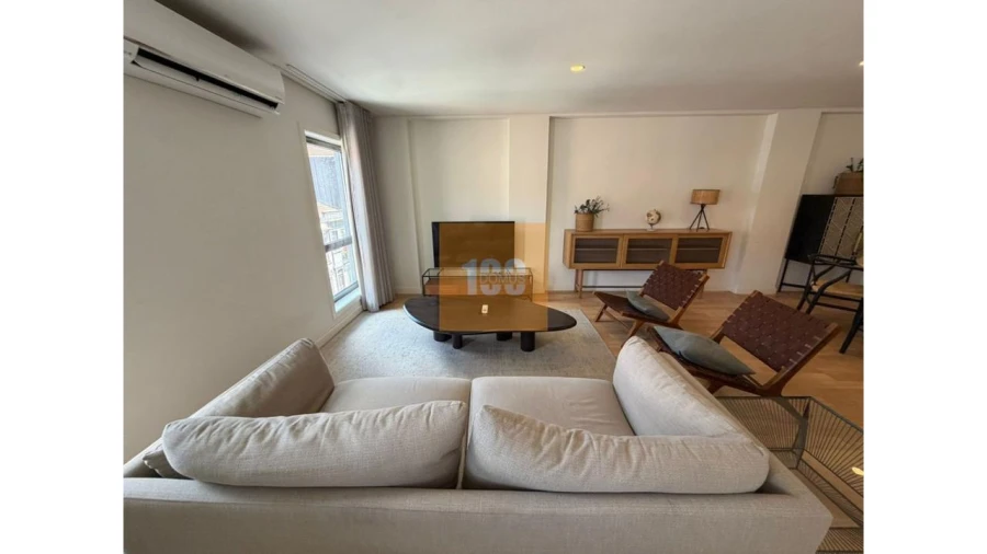 Apartamento T2 para Venda em Cedofeita, Santo Ildefonso, Sé, Miragaia, São Nicolau e Vitória Foto 3
