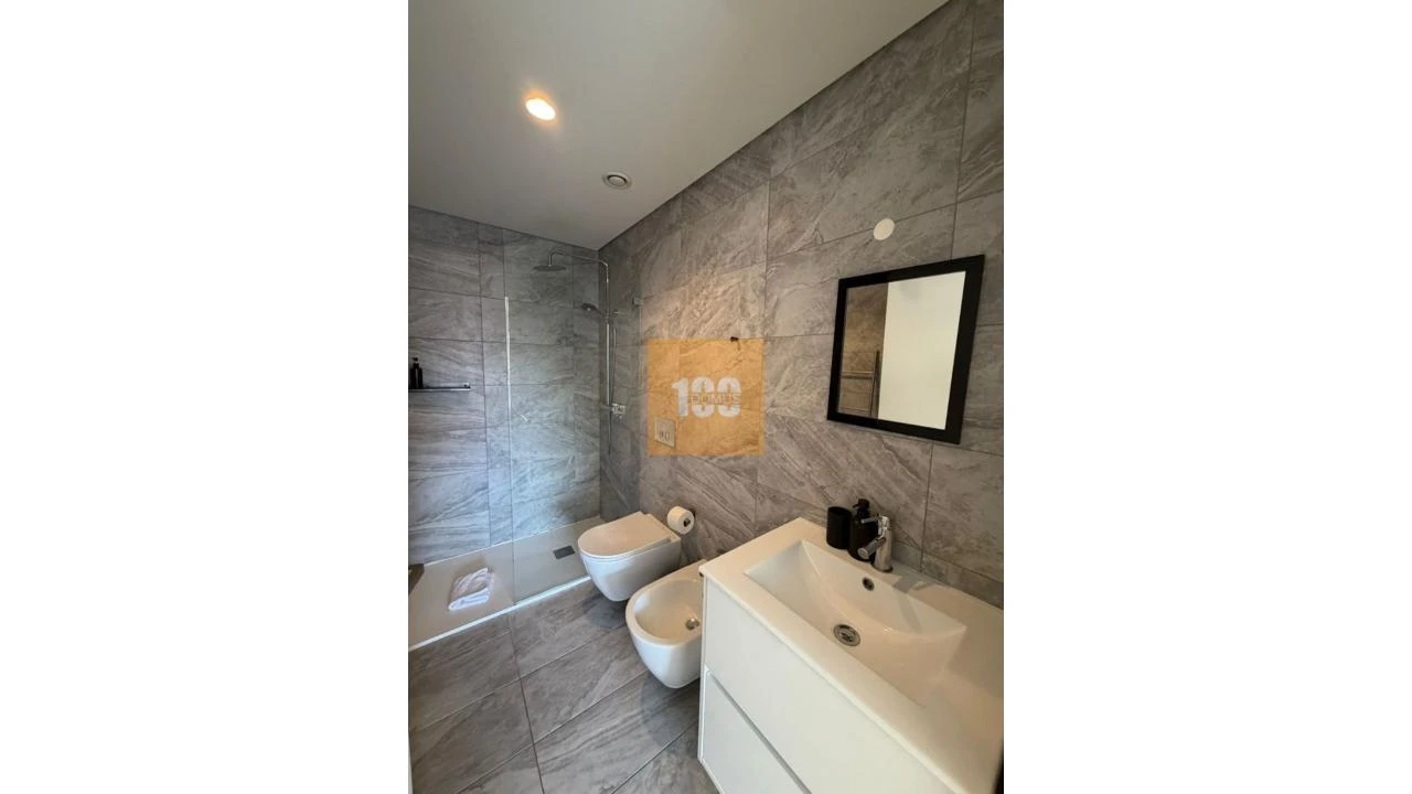 Apartamento T2 para Venda em Cedofeita, Santo Ildefonso, Sé, Miragaia, São Nicolau e Vitória Foto 19