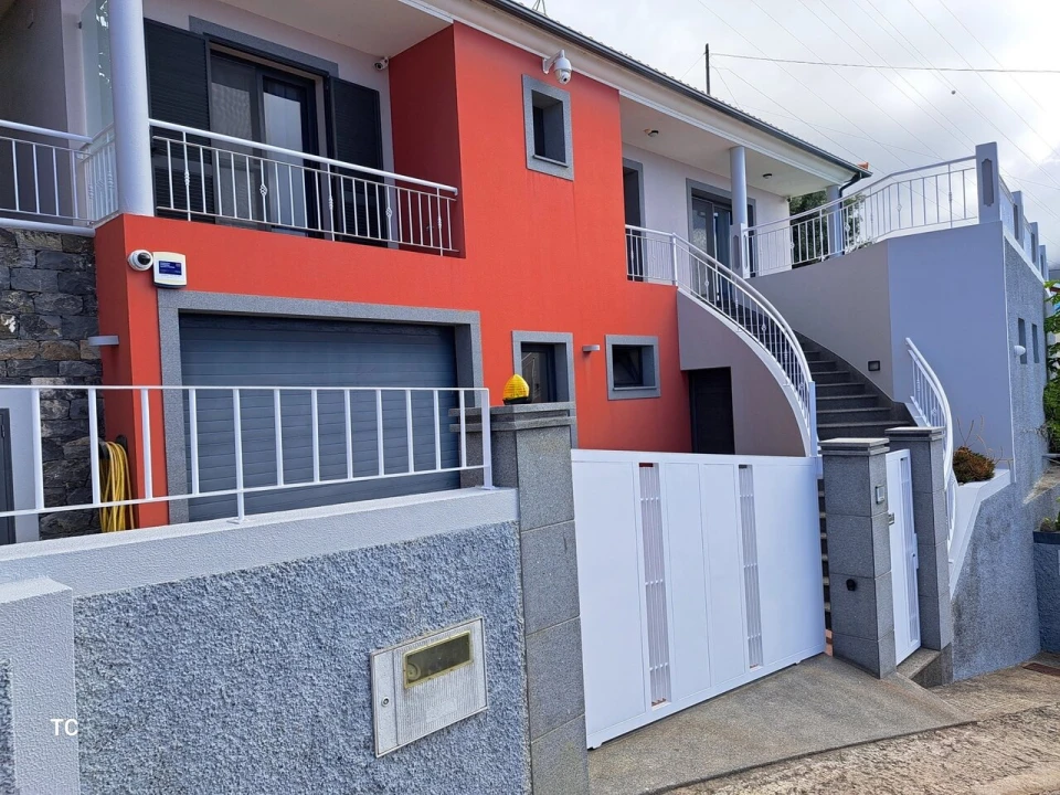 Moradia T3 para Venda em Ribeira Brava Foto 2