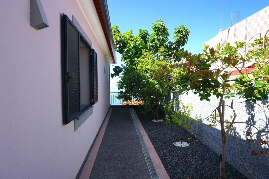 Moradia T3 para Venda em Ribeira Brava Foto 7