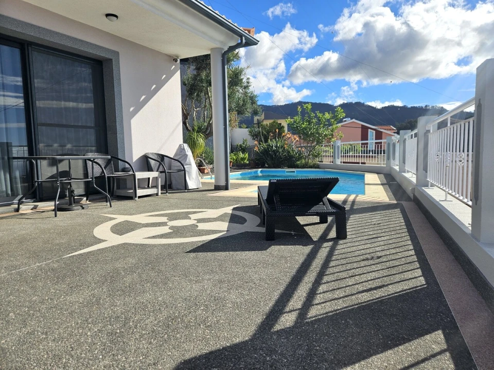 Moradia T3 para Venda em Ribeira Brava Foto 10