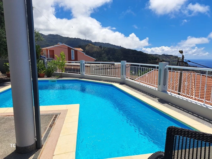Moradia T3 para Venda em Ribeira Brava Foto 3