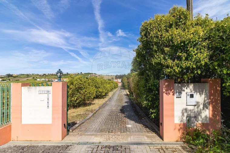 Moradia T3 para Venda em Arruda dos Vinhos Foto 9