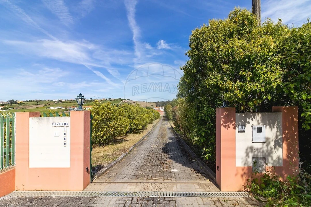 Moradia T3 para Venda em Arruda dos Vinhos Foto 9