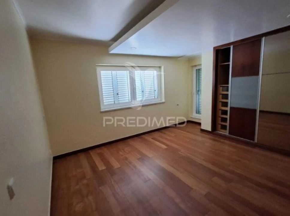 Moradia T6 para Venda em Queluz e Belas Foto 12