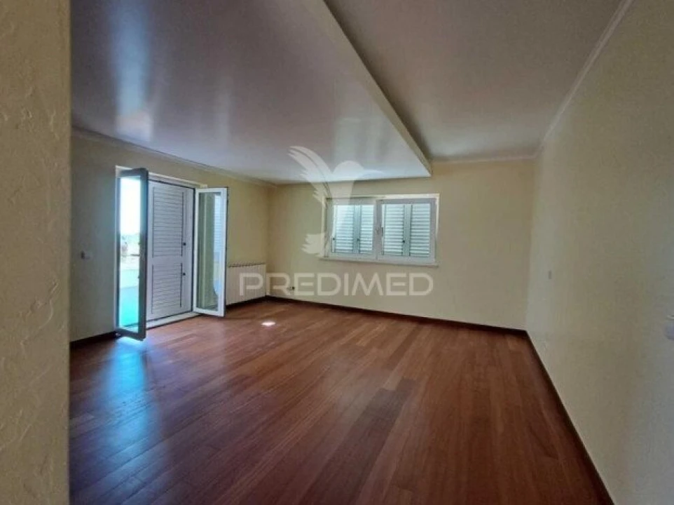 Moradia T6 para Venda em Queluz e Belas Foto 7
