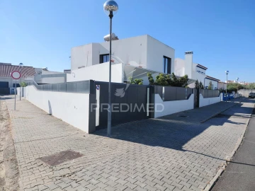 Moradia T3 para Venda em Grândola e Santa Margarida da Serra