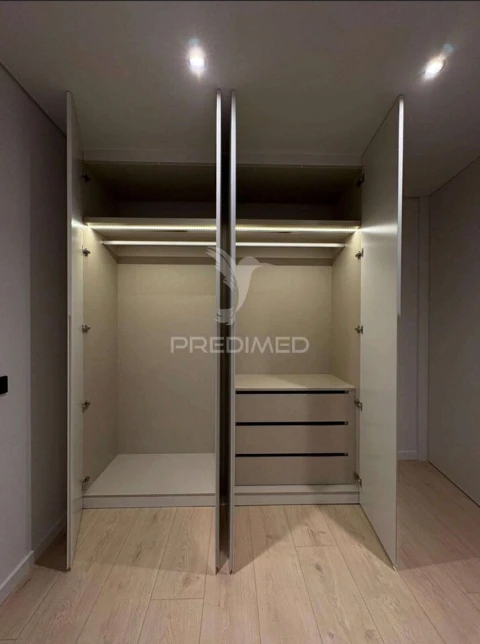 Apartamento T3 para Venda em Gondomar (São Cosme), Valbom e Jovim