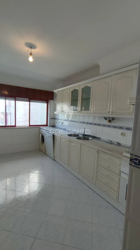 Apartamento T2 para Venda em Algueirão-Mem Martins
