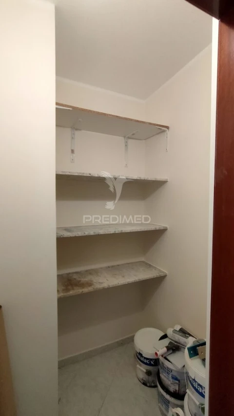 Apartamento T2 para Venda em Algueirão-Mem Martins