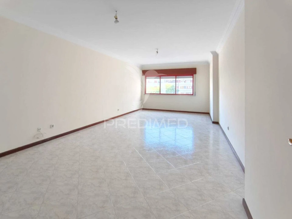 Apartamento T2 para Venda em Algueirão-Mem Martins Foto 10