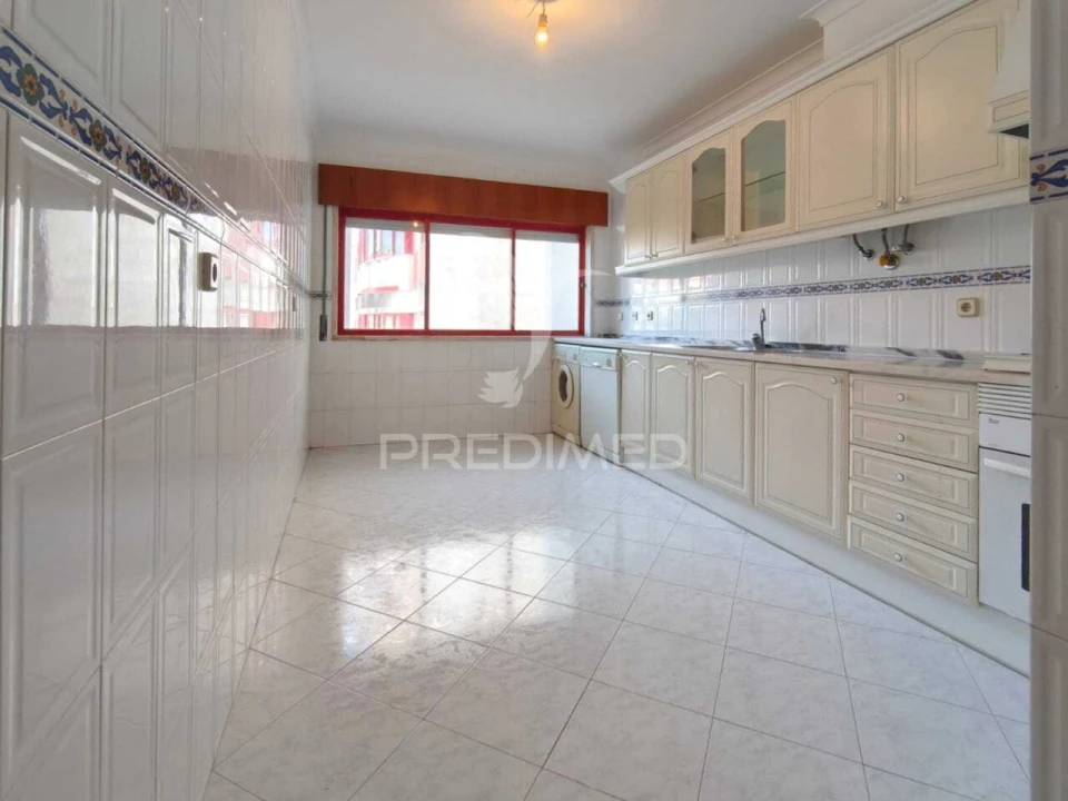 Apartamento T2 para Venda em Algueirão-Mem Martins Foto 9