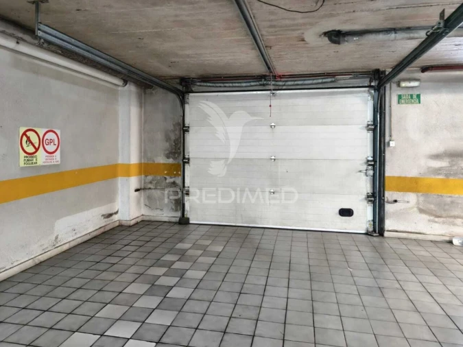 Apartamento T2 para Venda em Algueirão-Mem Martins Foto 2