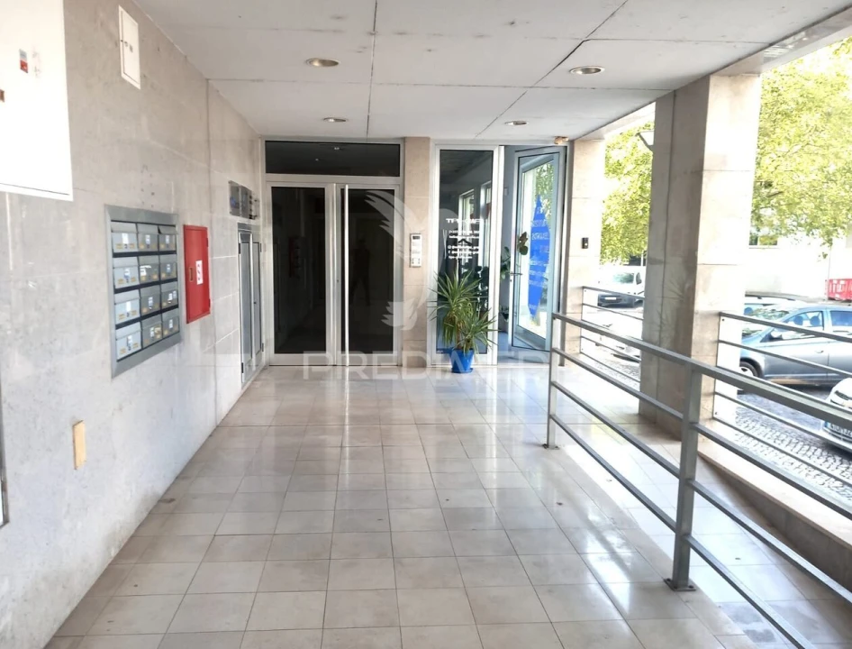 Escritório para Arrendamento em Abrantes (São Vicente e São João) e Alferrarede Foto 3