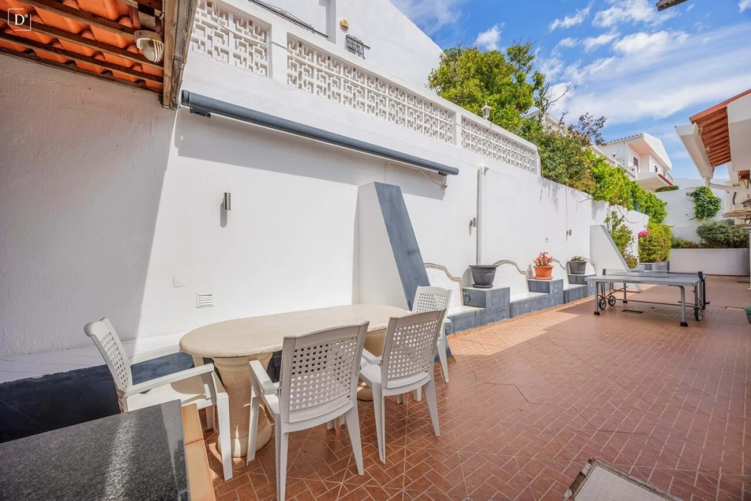 Moradia T4 para Venda em Albufeira e Olhos de Água Foto 30