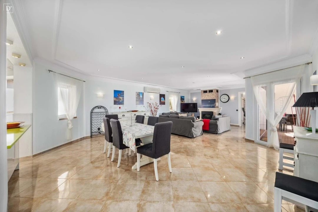 Moradia T4 para Venda em Albufeira e Olhos de Água Foto 6