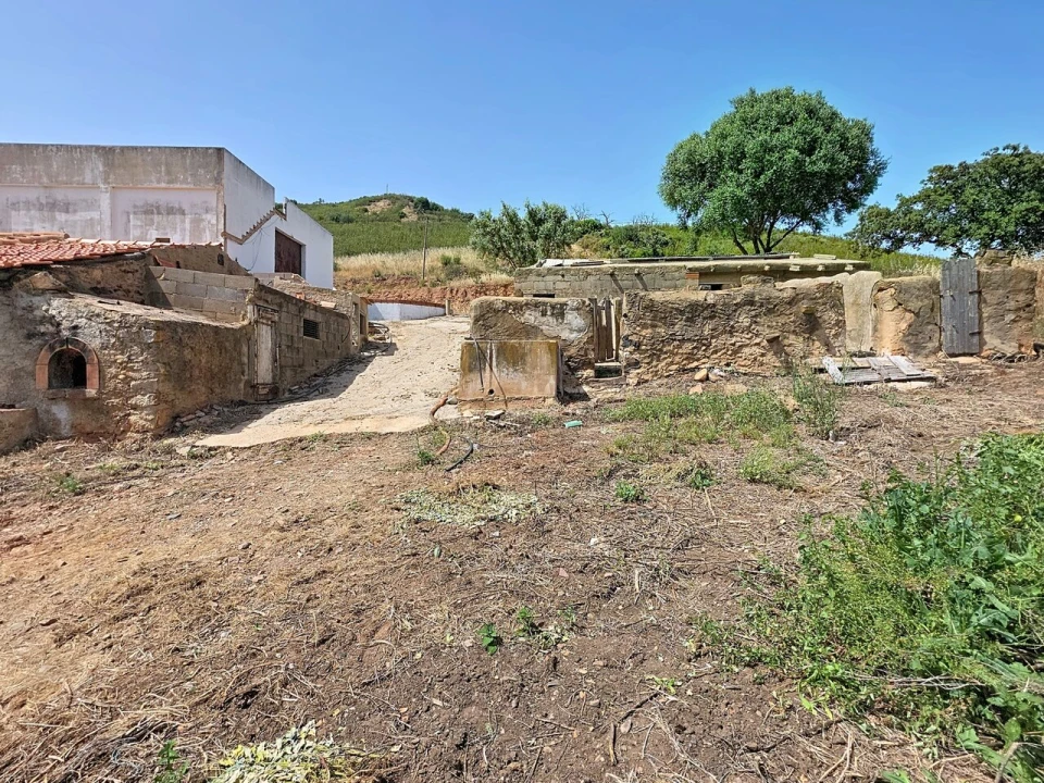 Quinta T0 para Venda em Alferce Foto 16