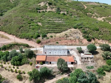 Quinta T0 para Venda em Alferce