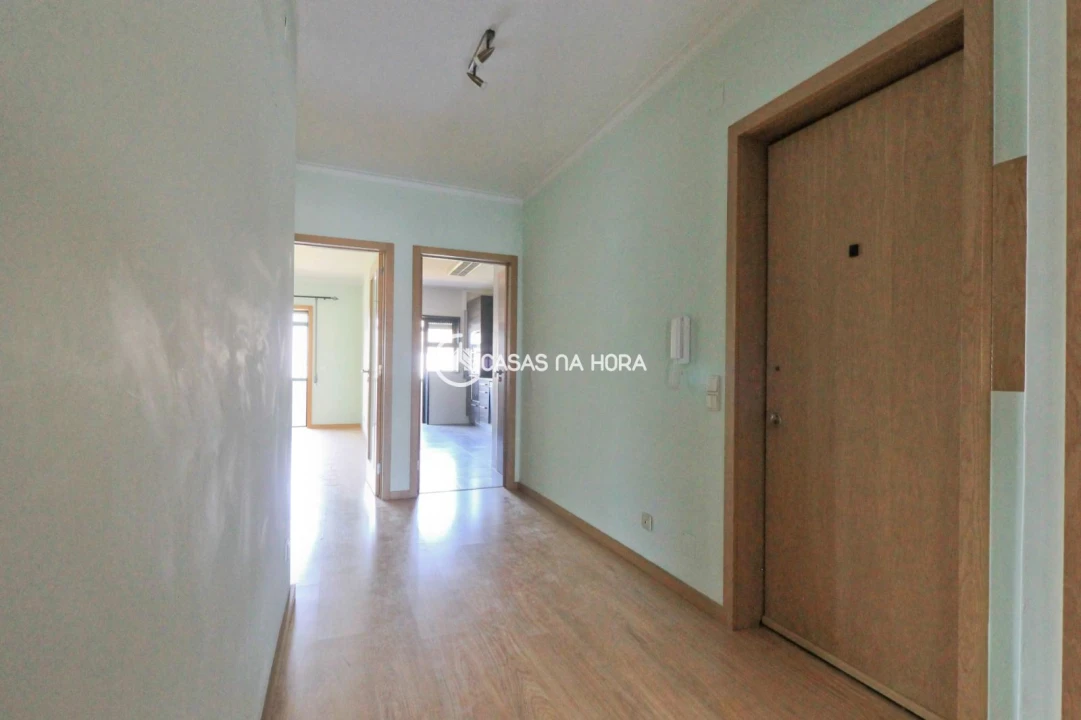 Apartamento T2 para Arrendamento em Canidelo Foto 9