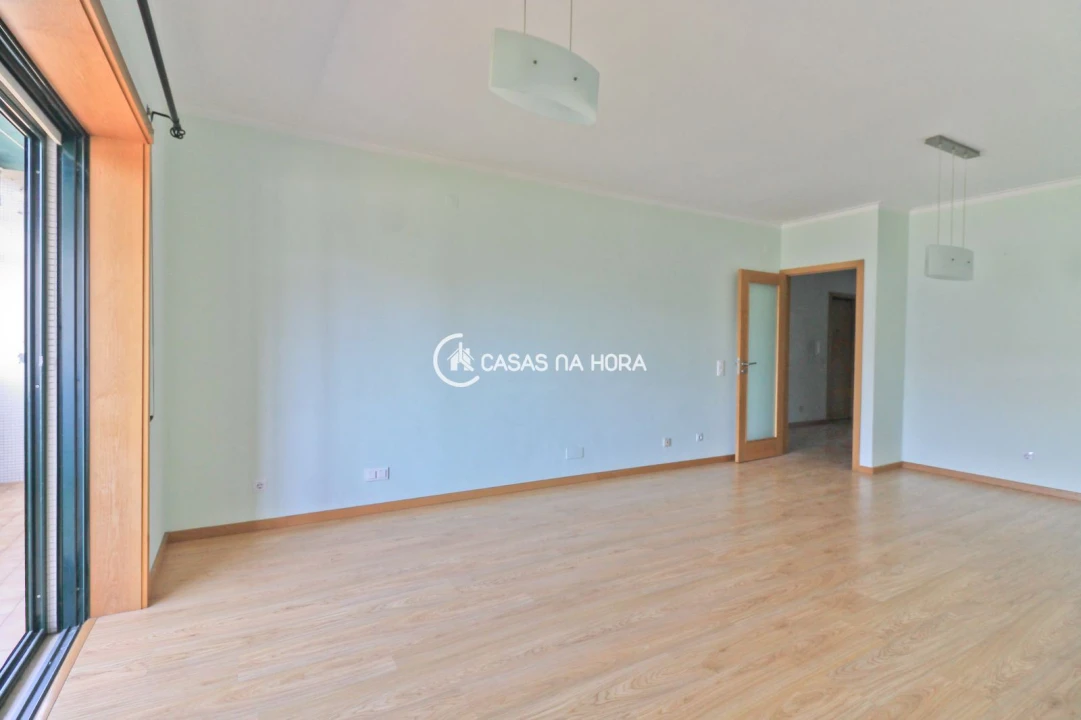 Apartamento T2 para Arrendamento em Canidelo Foto 11