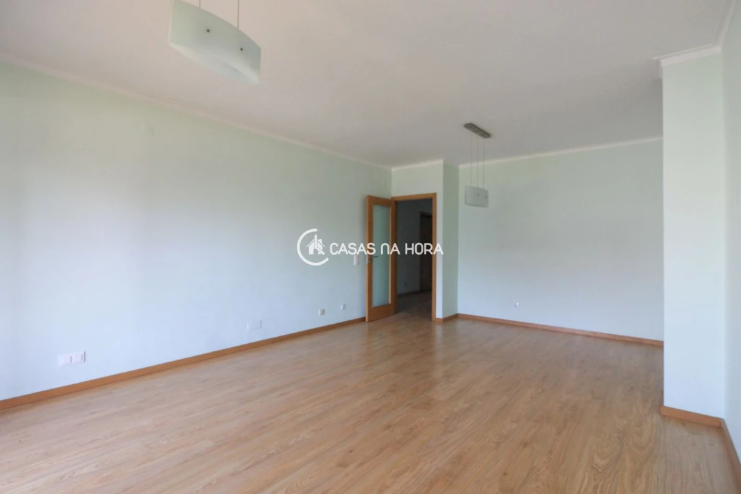 Apartamento T2 para Arrendamento em Canidelo Foto 17