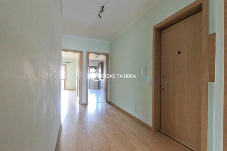 Apartamento T2 para Arrendamento em Canidelo Foto 9