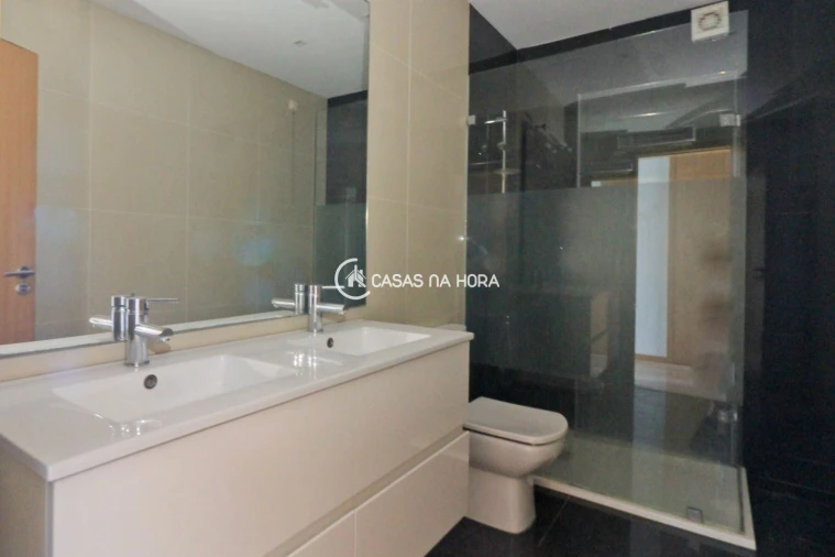 Apartamento T2 para Arrendamento em Canidelo Foto 10