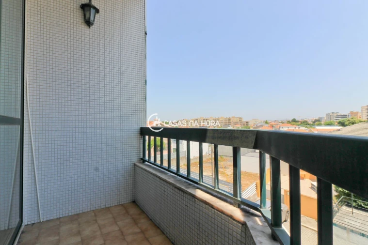 Apartamento T2 para Arrendamento em Canidelo Foto 16
