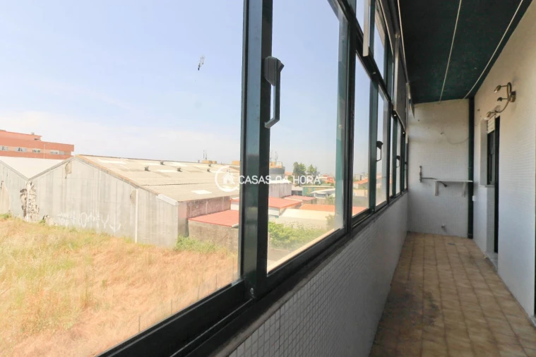 Apartamento T2 para Arrendamento em Canidelo Foto 28