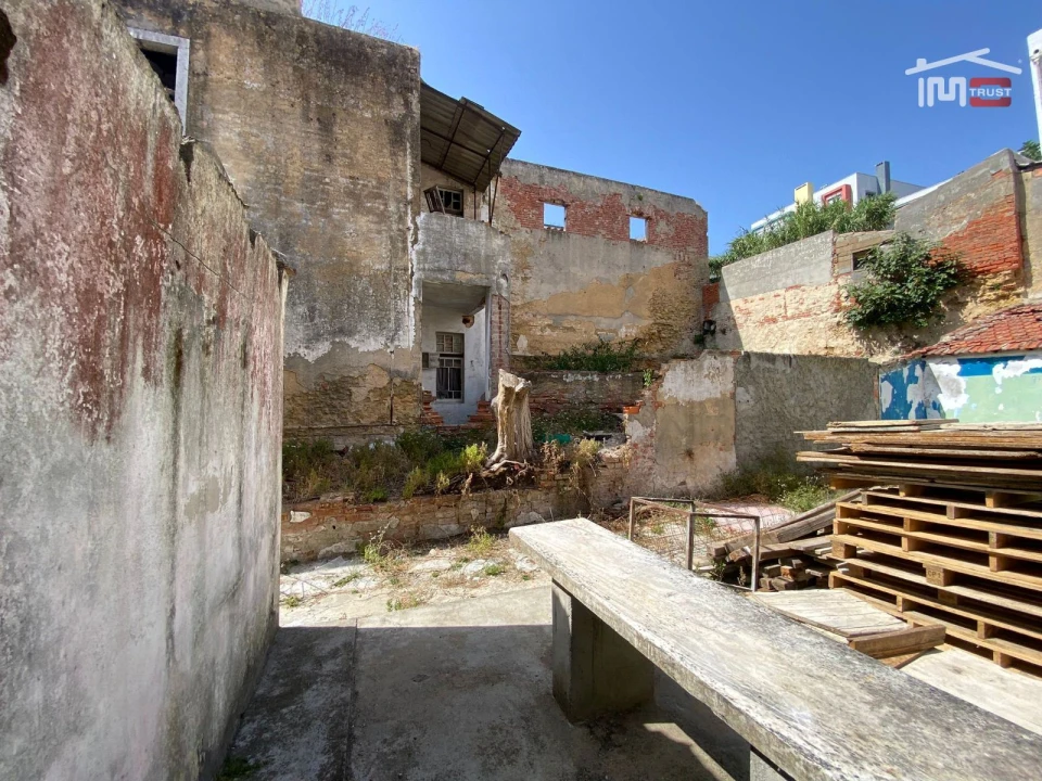 Apartamento T2 para Venda em Barreiro e Lavradio Foto 4