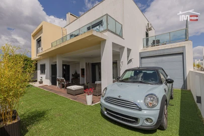 Moradia T4 para Venda em Santo Antonio da Charneca